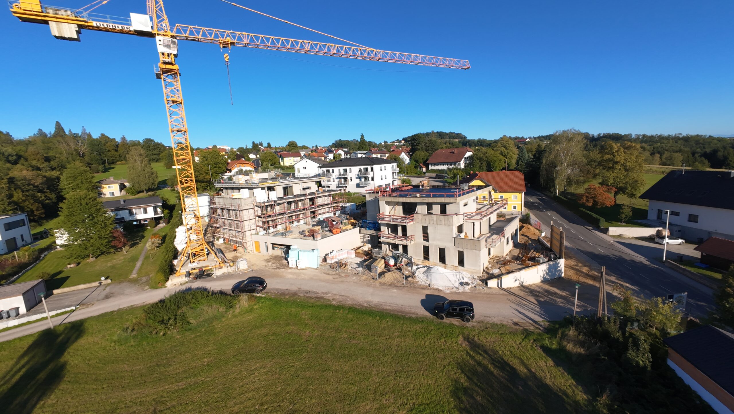 Zwei Häuser im Bau in Pettenbach